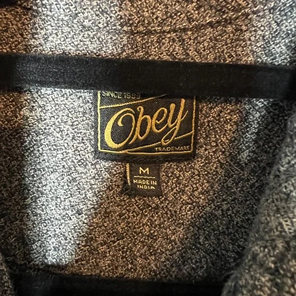 Obey Gray Button Up Shirt M Men's Long Sleeve Textured Twill Workwear Streetwear - Picture 4 of 8